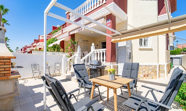 Resale - Townhouse -
Ciudad Quesada - Doña Pepa