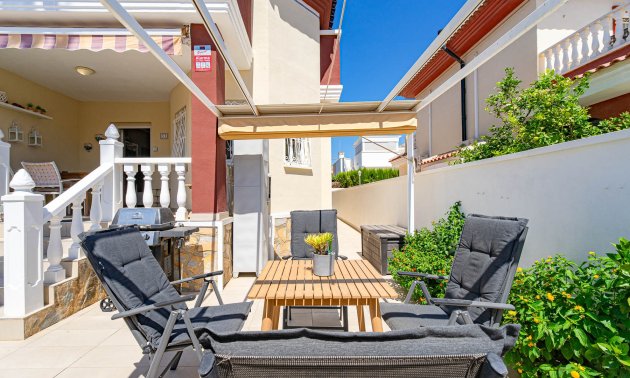 Resale - Townhouse -
Ciudad Quesada - Doña Pepa