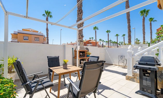 Resale - Townhouse -
Ciudad Quesada - Doña Pepa
