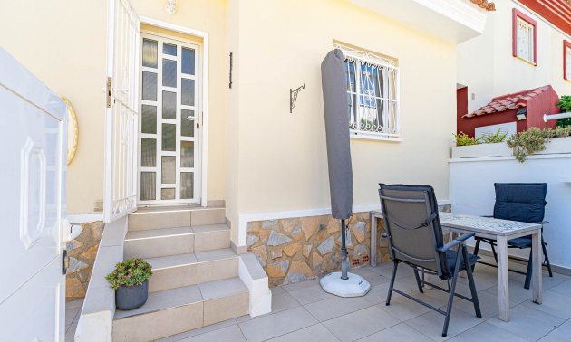 Resale - Townhouse -
Ciudad Quesada - Doña Pepa