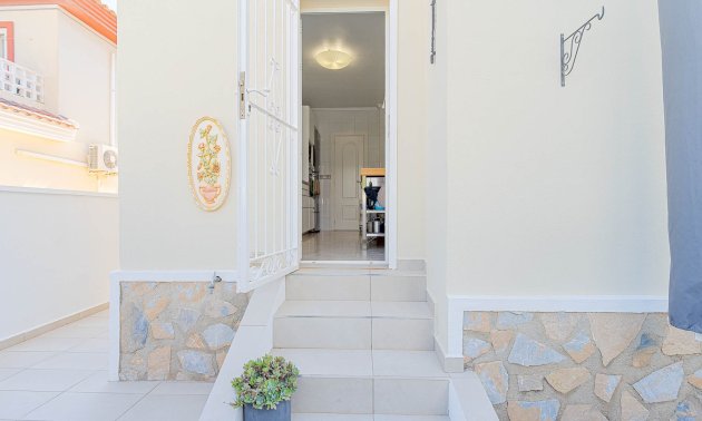 Resale - Townhouse -
Ciudad Quesada - Doña Pepa
