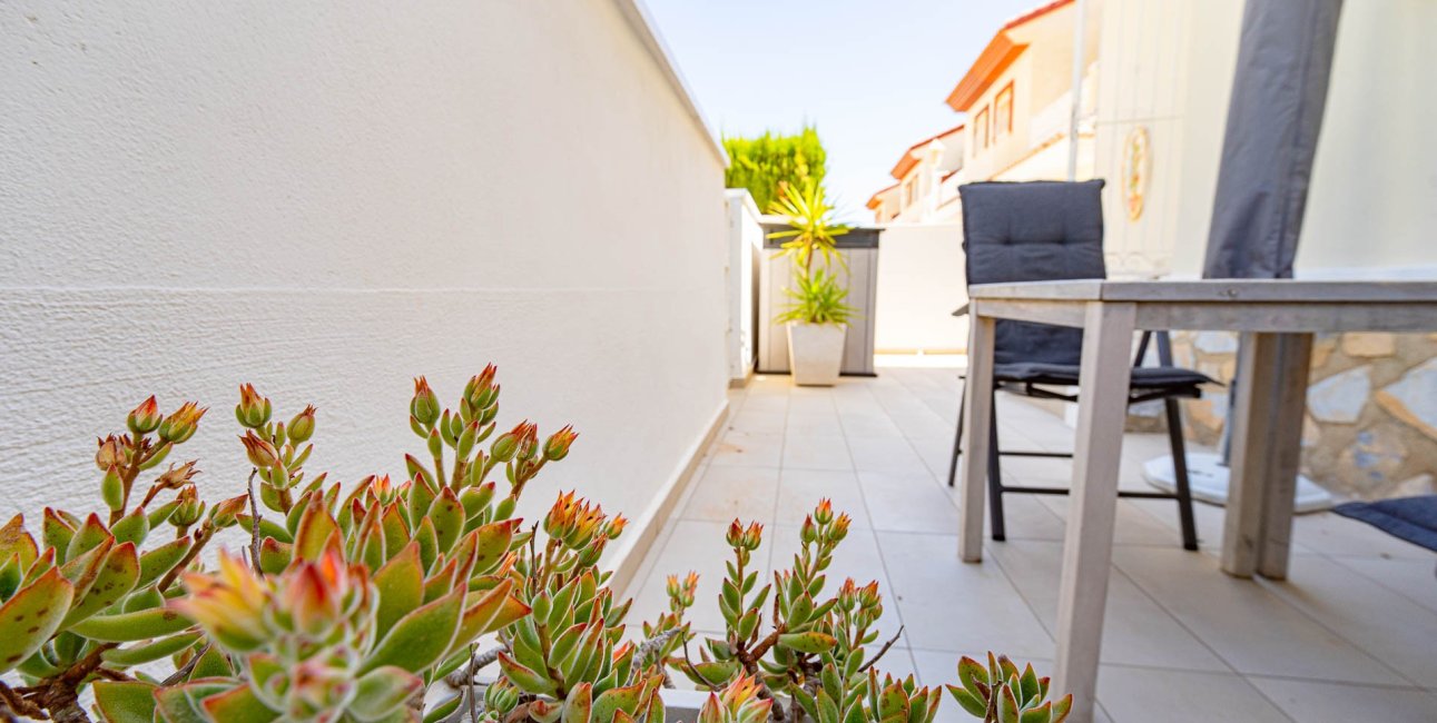 Resale - Townhouse -
Ciudad Quesada - Doña Pepa