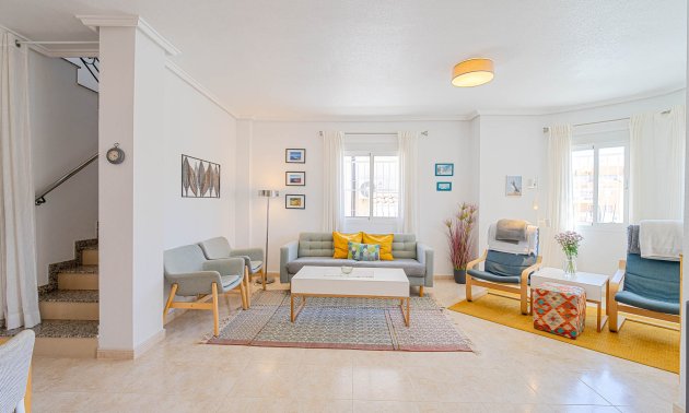 Resale - Townhouse -
Ciudad Quesada - Doña Pepa