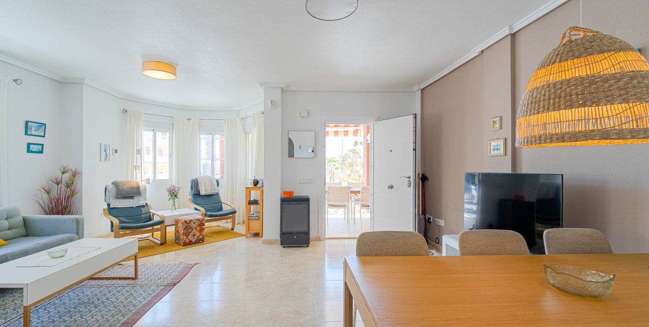 Resale - Townhouse -
Ciudad Quesada - Doña Pepa