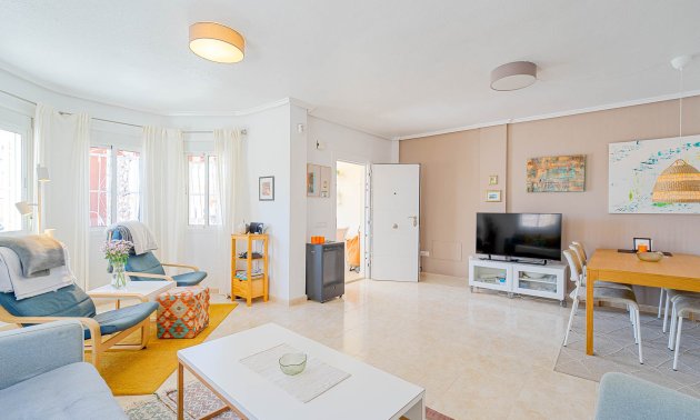 Resale - Townhouse -
Ciudad Quesada - Doña Pepa