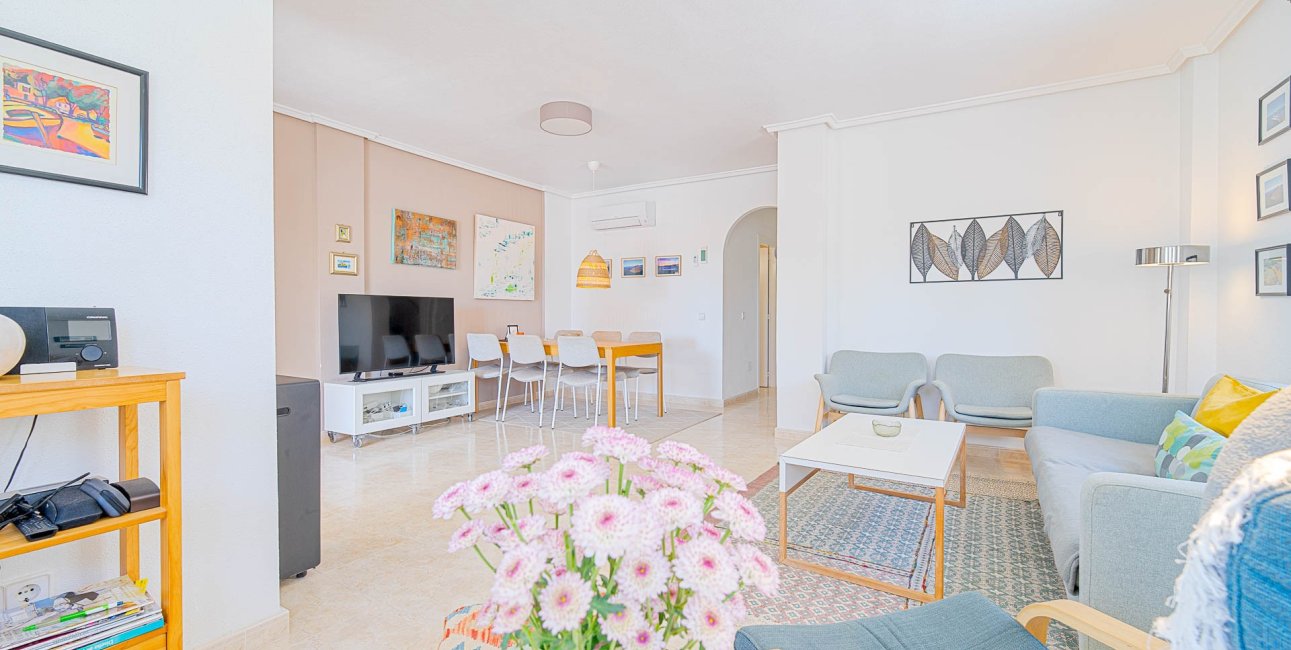 Resale - Townhouse -
Ciudad Quesada - Doña Pepa