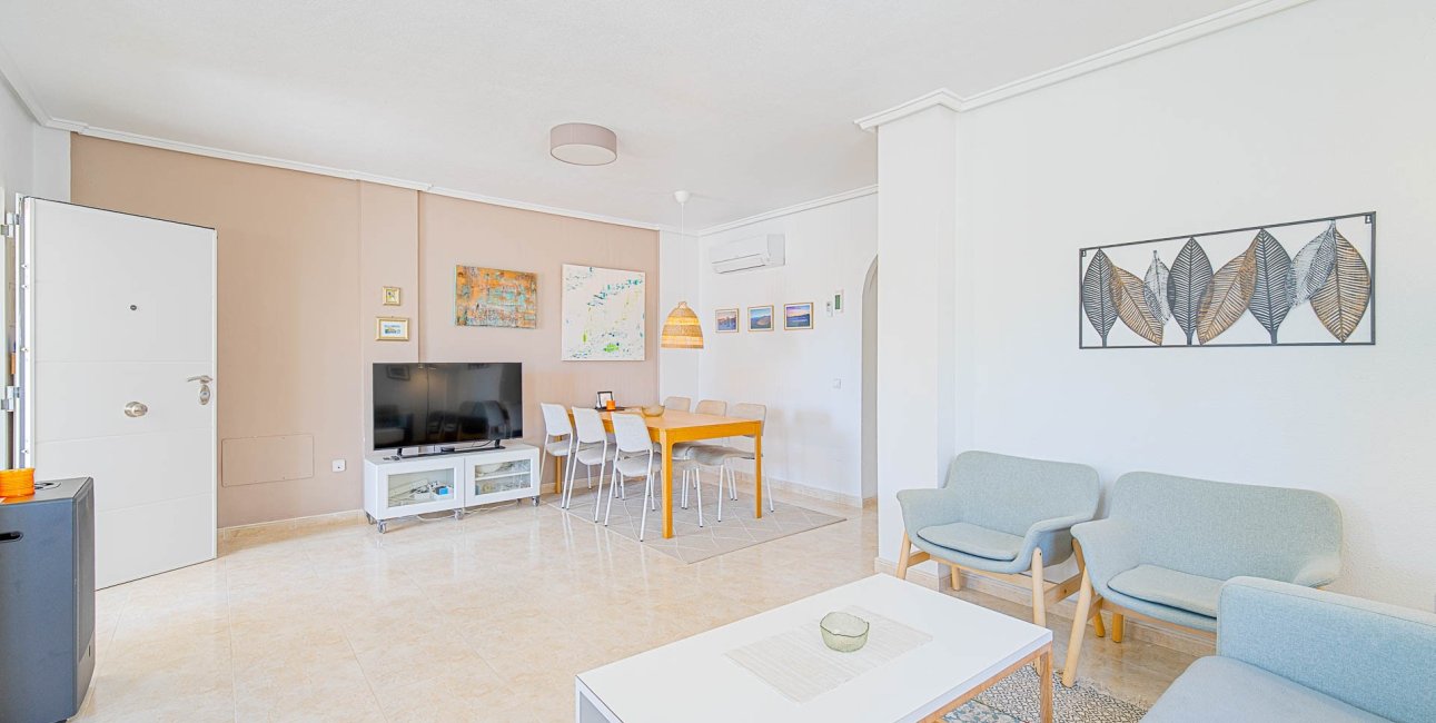 Resale - Townhouse -
Ciudad Quesada - Doña Pepa