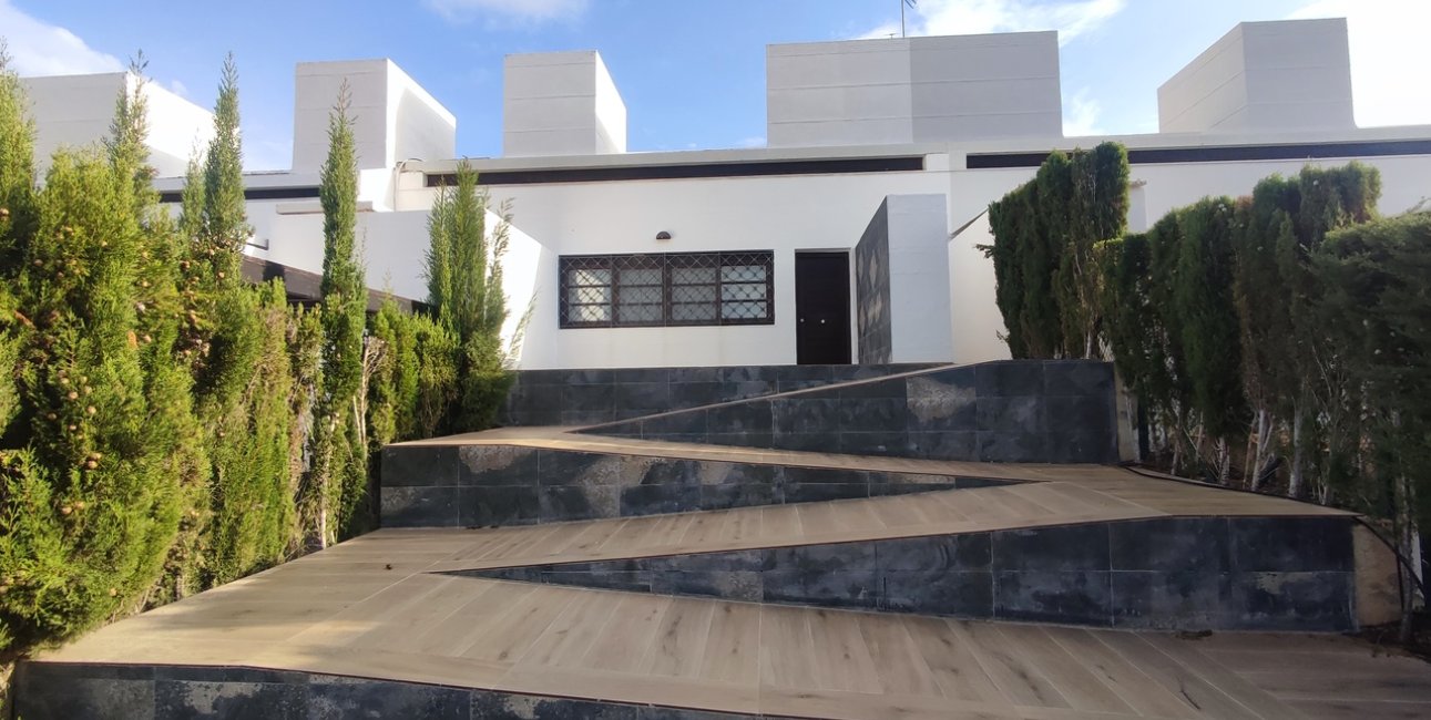 Resale - Villa -
Sucina - Peraleja Golf