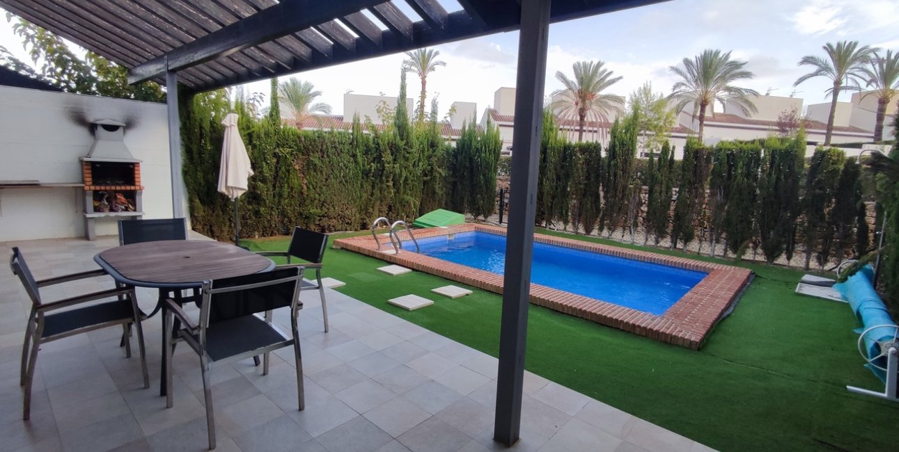 Resale - Villa -
Sucina - Peraleja Golf