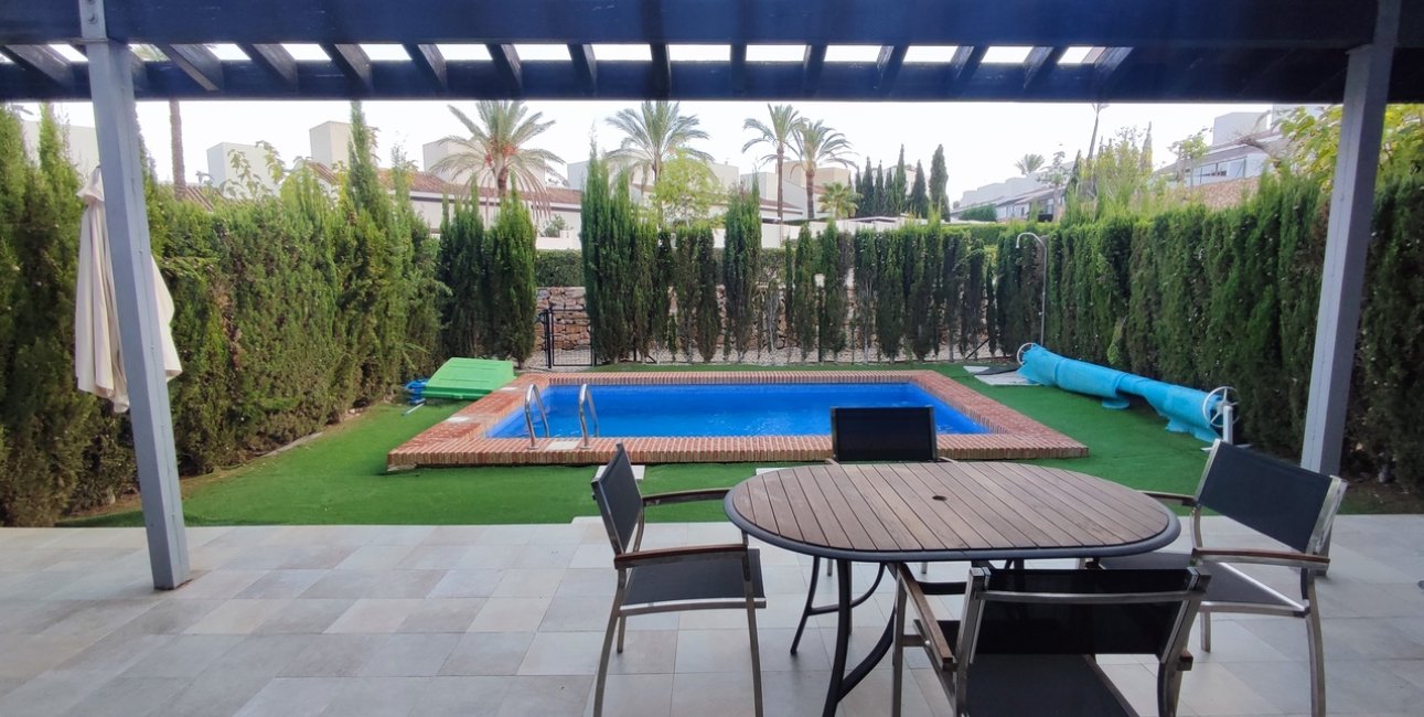 Resale - Villa -
Sucina - Peraleja Golf