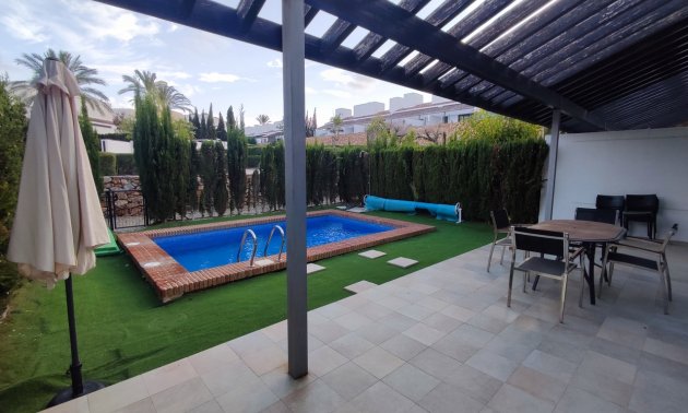Resale - Villa -
Sucina - Peraleja Golf