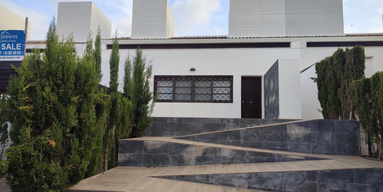 Resale - Villa -
Sucina - Peraleja Golf