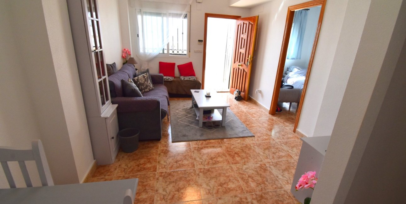 Resale - Apartment / flat -
Orihuela Costa - Punta Prima