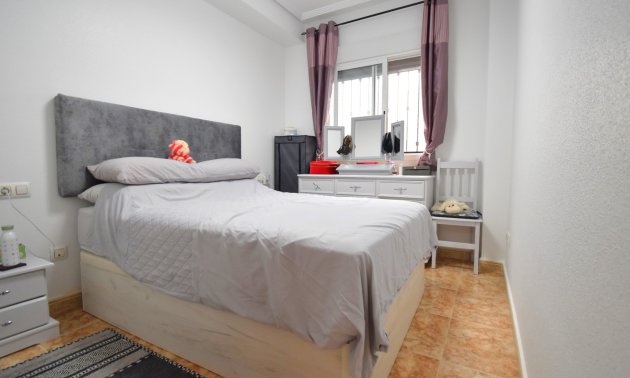 Resale - Apartment / flat -
Orihuela Costa - Punta Prima