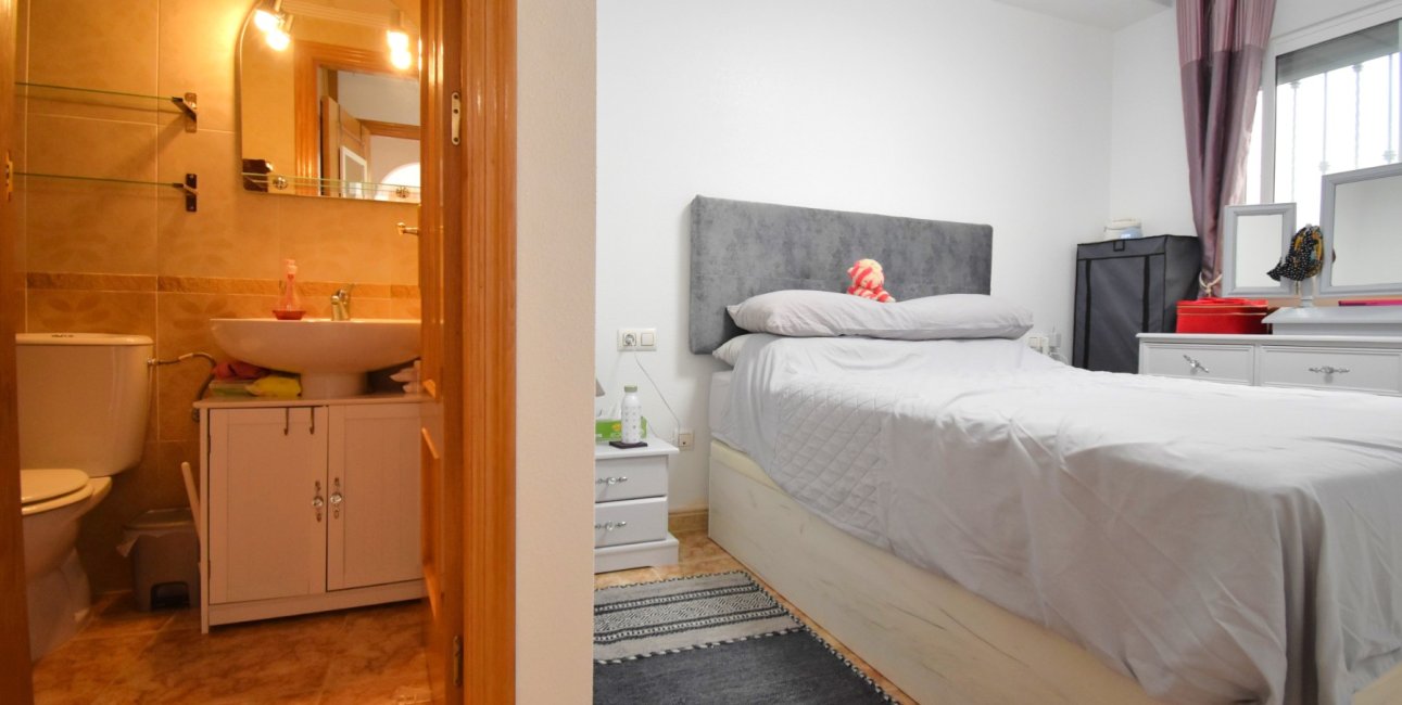 Resale - Apartment / flat -
Orihuela Costa - Punta Prima