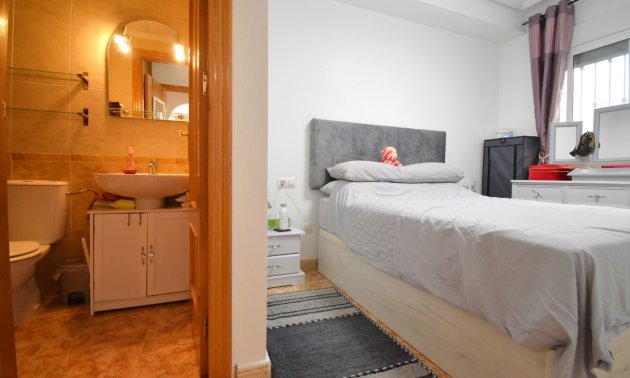 Resale - Apartment / flat -
Orihuela Costa - Punta Prima