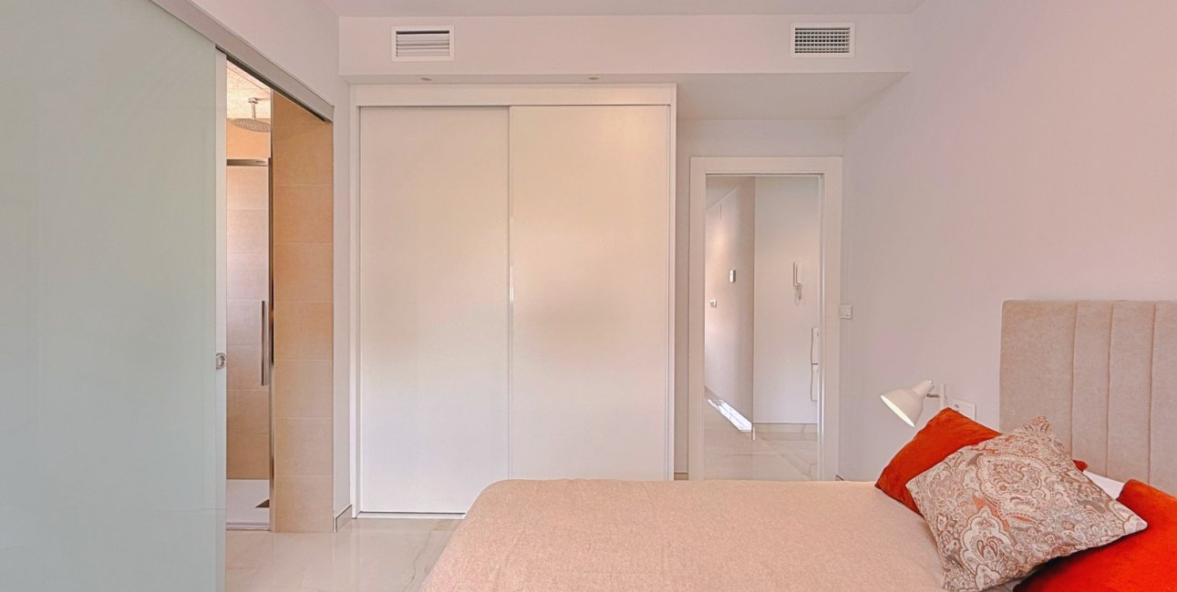 Resale - Apartment / flat -
Orihuela - Orihuela Costa