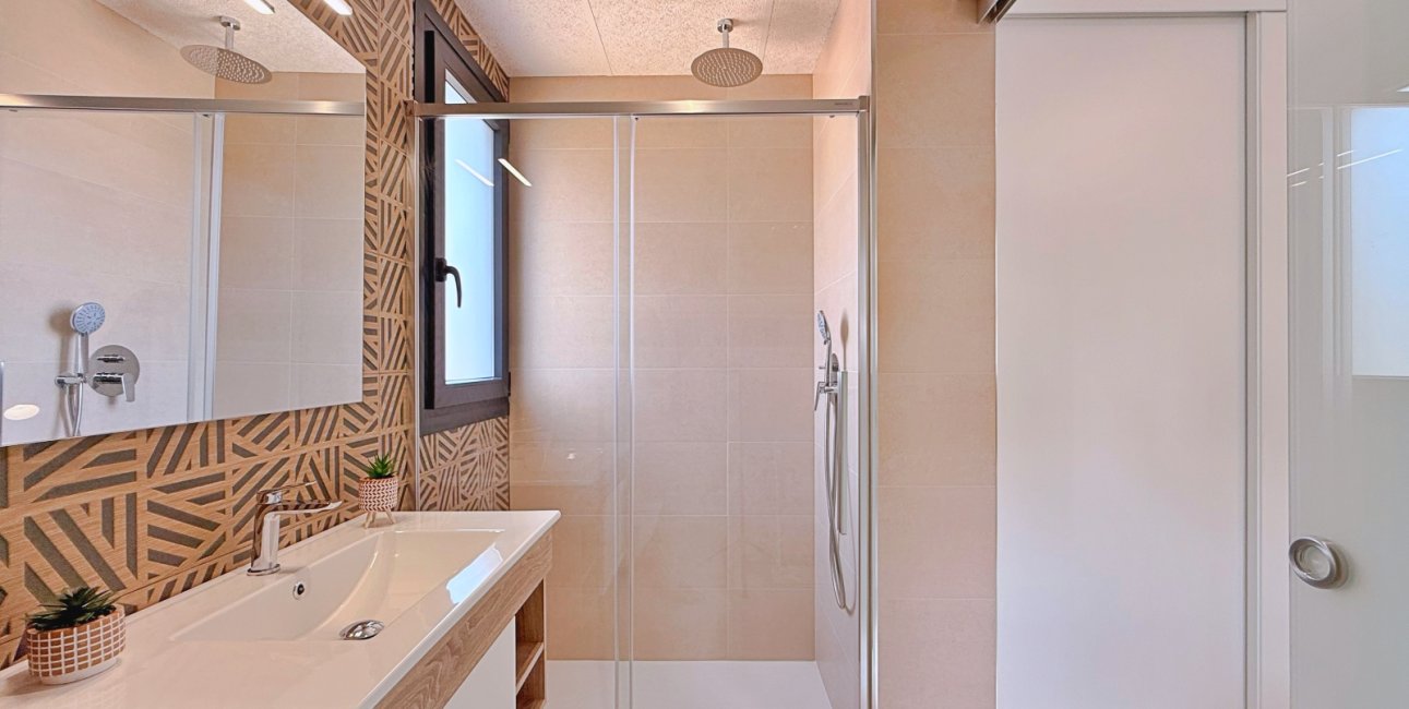 Resale - Apartment / flat -
Orihuela - Orihuela Costa