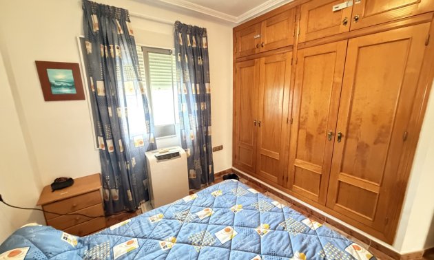 Resale - Apartment / flat -
Orihuela Costa - Villamartin