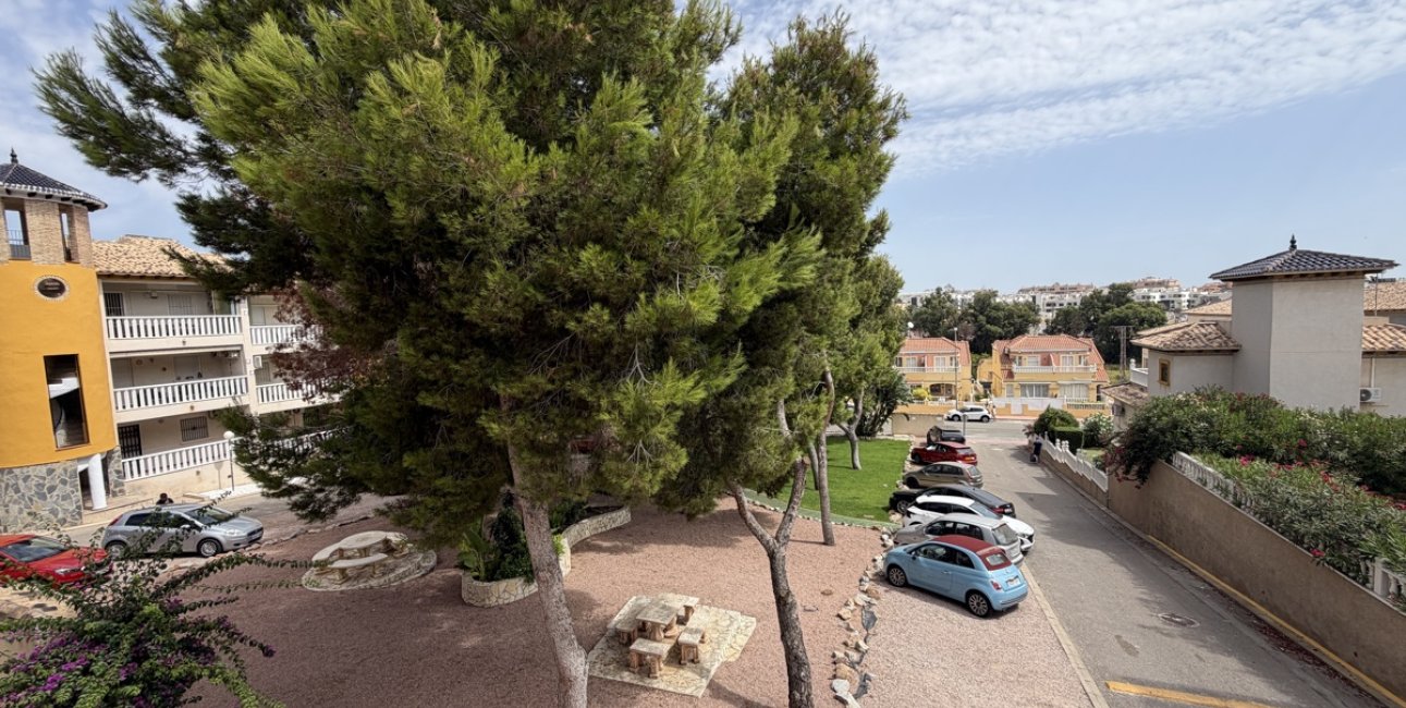 Resale - Apartment / flat -
Orihuela Costa - Villamartin