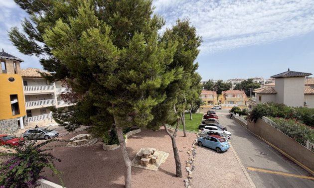 Resale - Apartment / flat -
Orihuela Costa - Villamartin