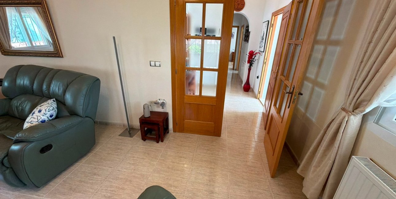 Reventa - Villa -
Los Montesinos - La Herrada
