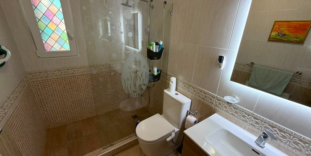 Reventa - Villa -
Los Montesinos - La Herrada