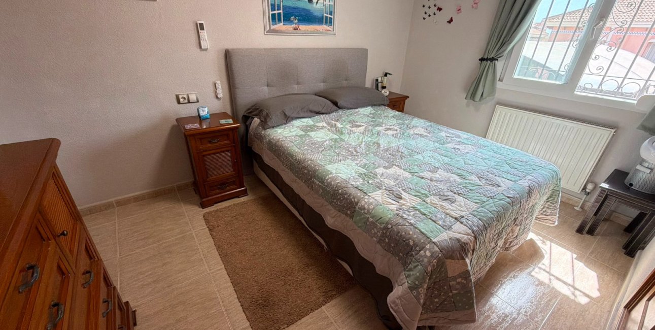Reventa - Villa -
Los Montesinos - La Herrada