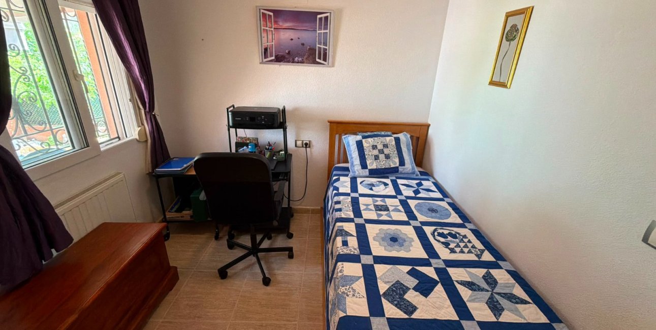 Reventa - Villa -
Los Montesinos - La Herrada