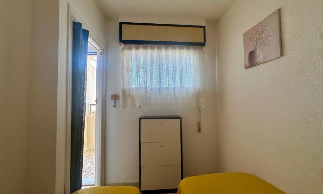 Reventa - Apartamento / piso -
Torrevieja - Cabo cervera