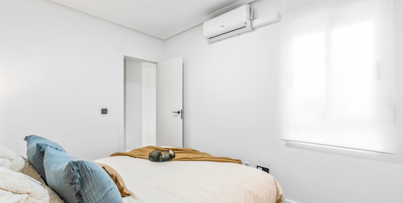 Reventa - Apartamento / piso -
Orihuela Costa - Playa Flamenca