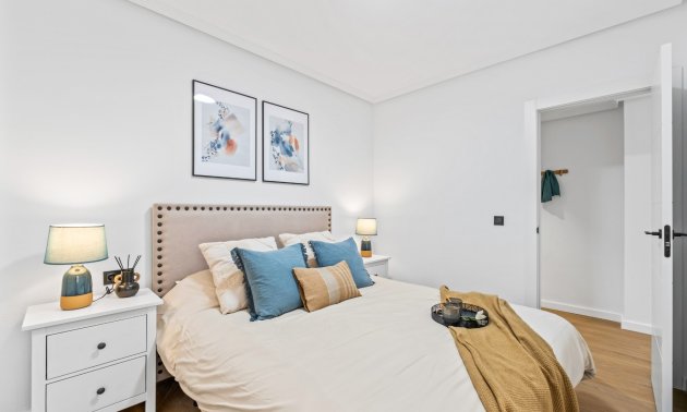Reventa - Apartamento / piso -
Orihuela Costa - Playa Flamenca