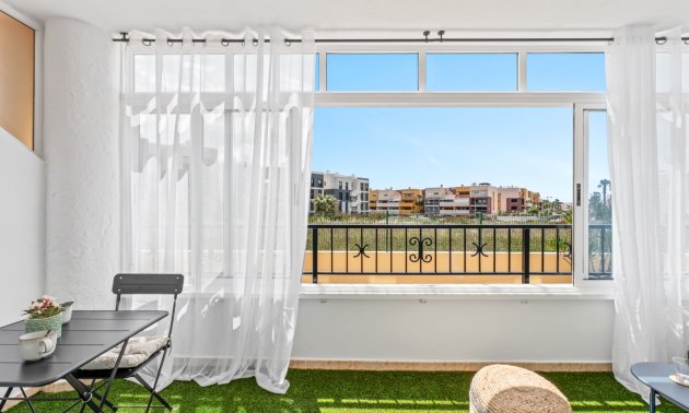 Reventa - Apartamento / piso -
Orihuela Costa - Playa Flamenca