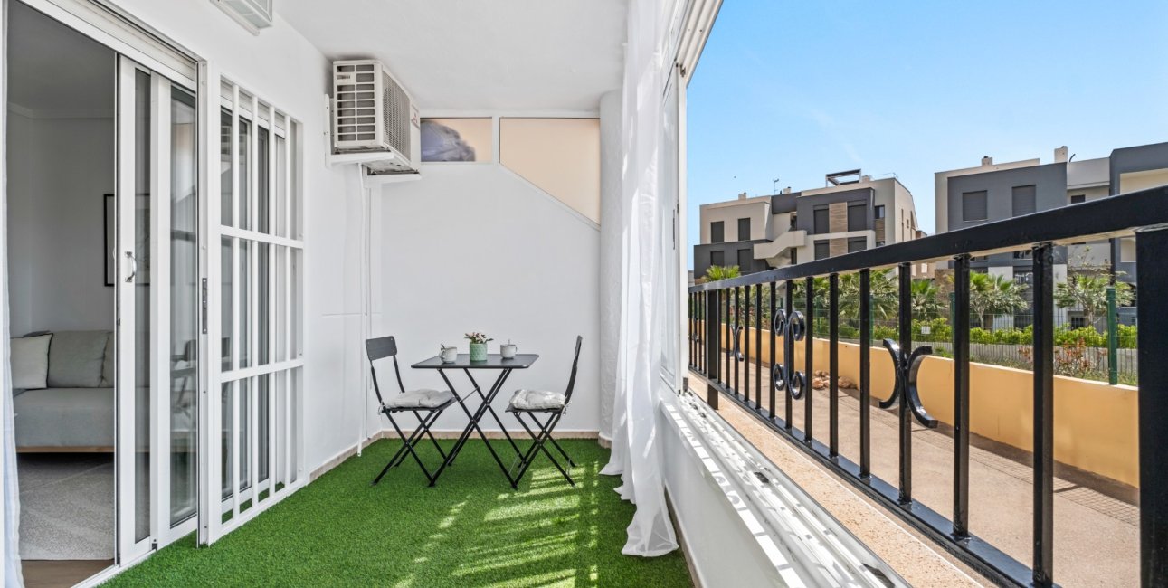 Reventa - Apartamento / piso -
Orihuela Costa - Playa Flamenca