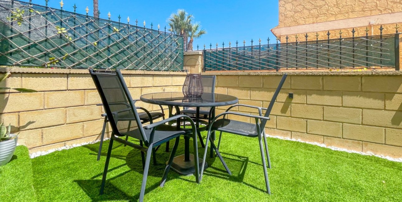 Resale - Townhouse -
Orihuela Costa - Punta Prima