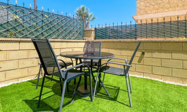 Resale - Townhouse -
Orihuela Costa - Punta Prima