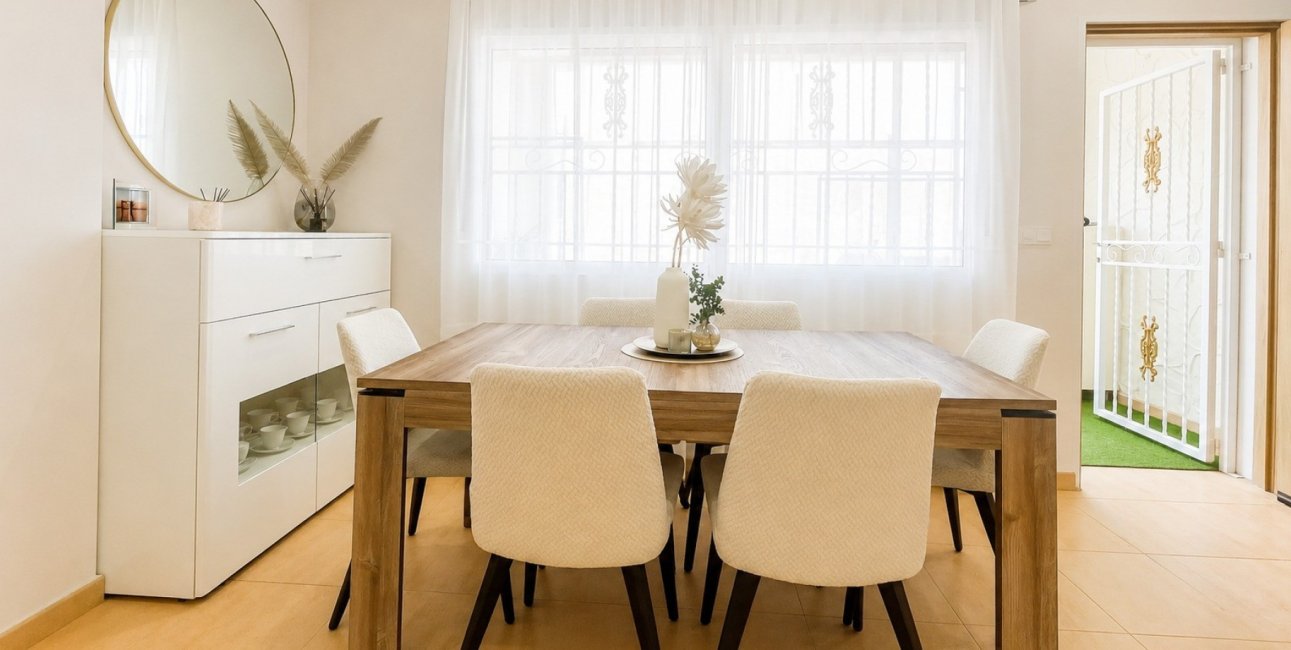 Resale - Townhouse -
Orihuela Costa - Punta Prima