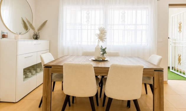 Resale - Townhouse -
Orihuela Costa - Punta Prima