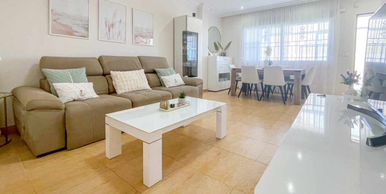 Resale - Townhouse -
Orihuela Costa - Punta Prima
