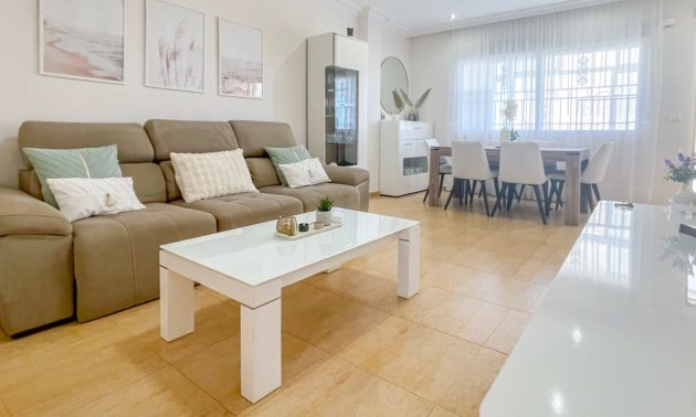 Resale - Townhouse -
Orihuela Costa - Punta Prima