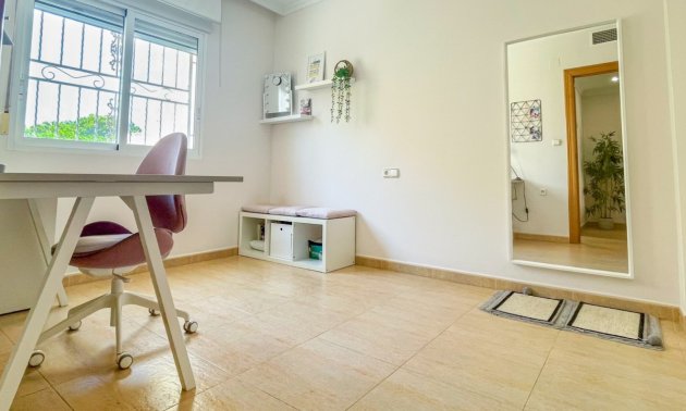 Resale - Townhouse -
Orihuela Costa - Punta Prima