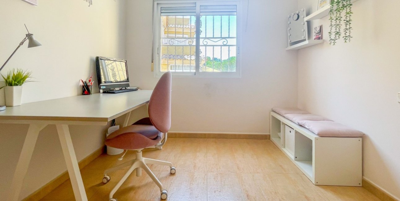 Resale - Townhouse -
Orihuela Costa - Punta Prima