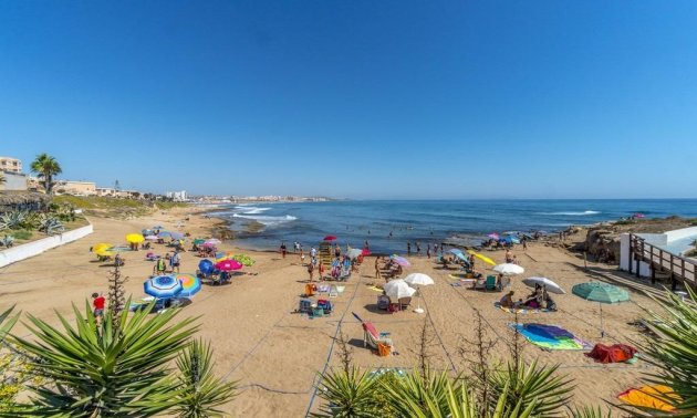 Rynek wtórny - Mieszkanie  -
Torrevieja - Cabo cervera