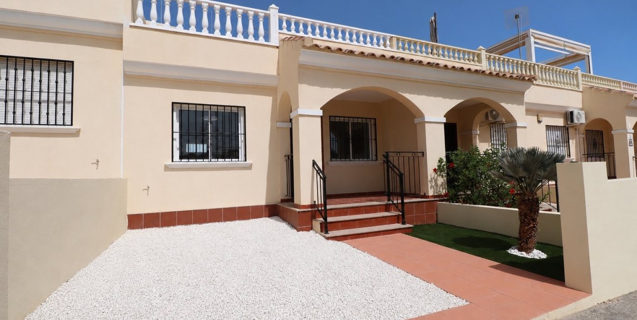 Resale - Bungalow -
Algorfa - Montemar