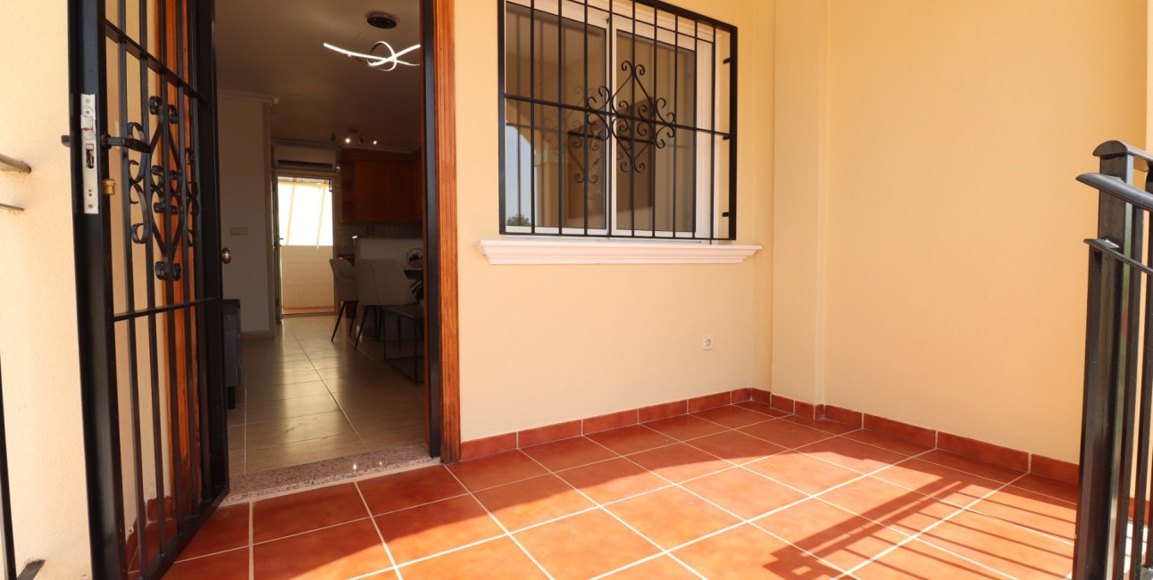 Resale - Bungalow -
Algorfa - Montemar