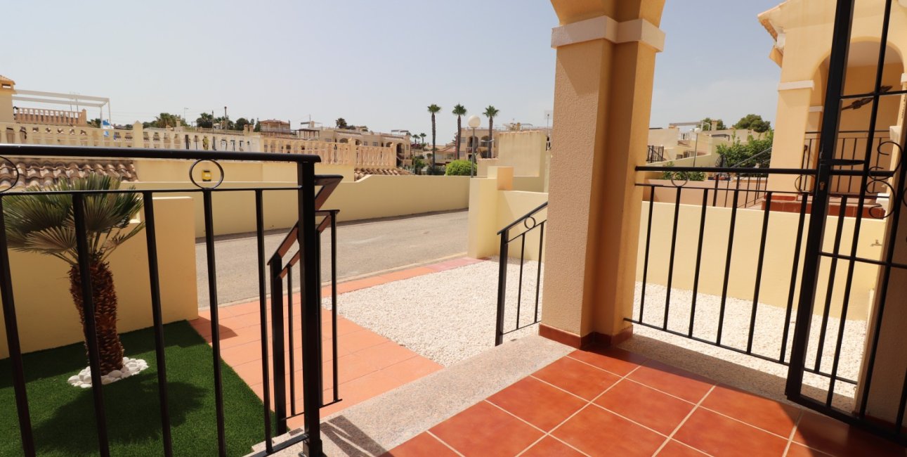 Resale - Bungalow -
Algorfa - Montemar