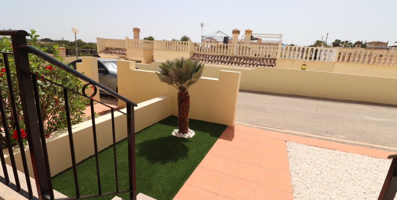 Resale - Bungalow -
Algorfa - Montemar