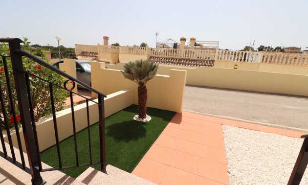 Resale - Bungalow -
Algorfa - Montemar
