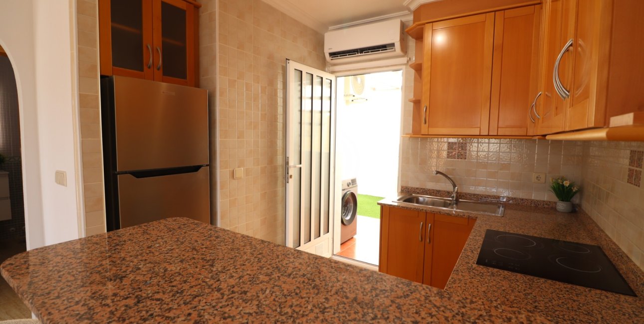 Resale - Bungalow -
Algorfa - Montemar