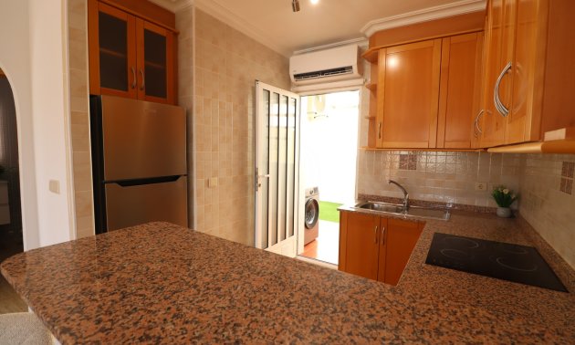 Resale - Bungalow -
Algorfa - Montemar